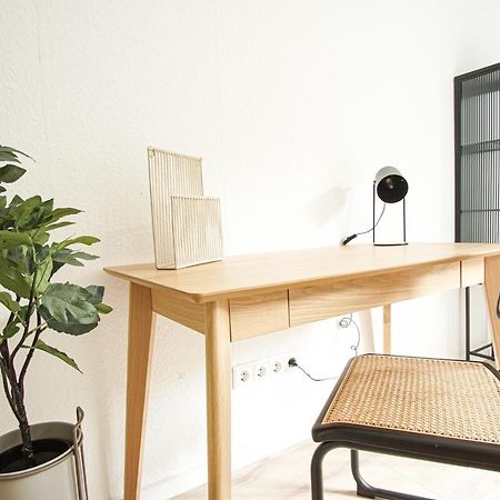 Homefy Feel-Good Apartment - Own Parking, Balcony And Garden Essen Exterior photo